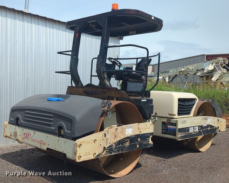 image for item NG9902 Ingersoll Rand  DD-138HF double drum vibratory roller