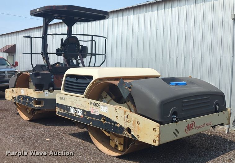 image for item NG9902 Ingersoll Rand  DD-138HF double drum vibratory roller