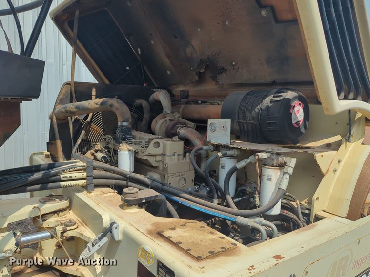 image for item NG9902 Ingersoll Rand  DD-138HF double drum vibratory roller