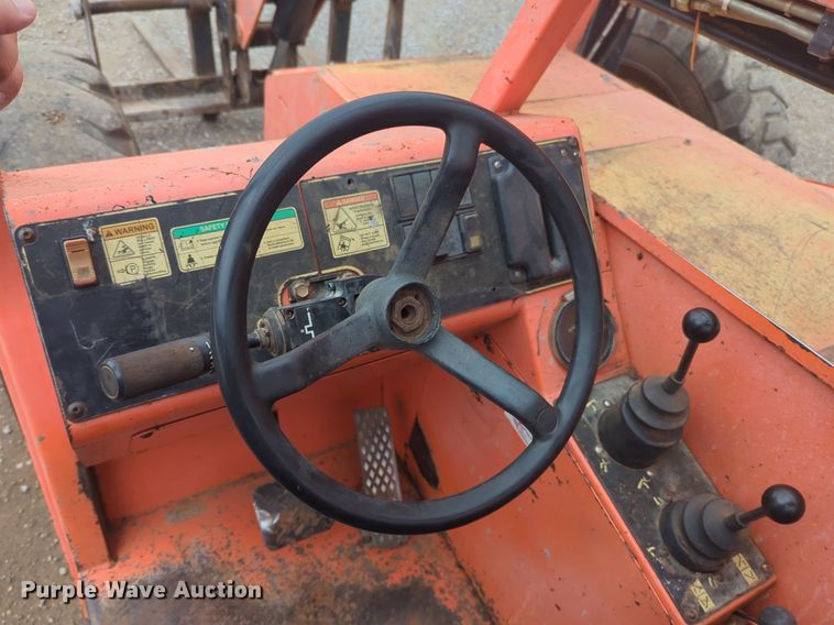 image for item NG9904 2005 JLG SkyTrak 6042 telehandler