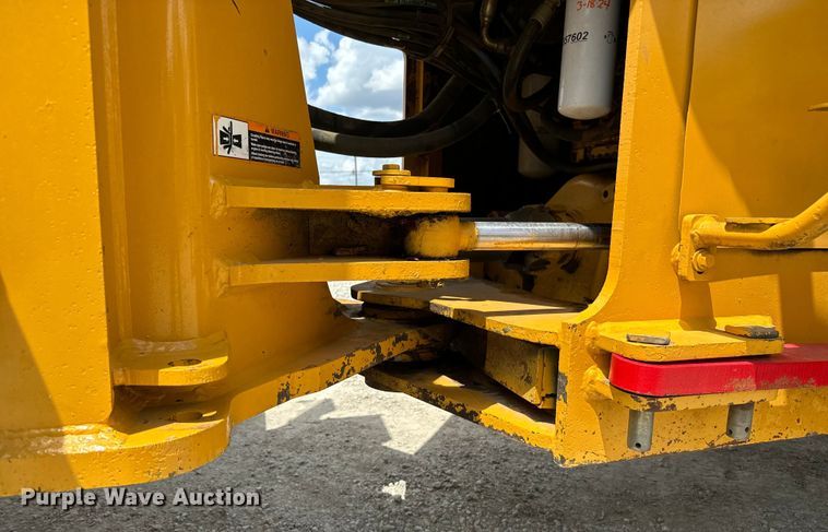 image for item NL9862 1998 John Deere 644H wheel loader