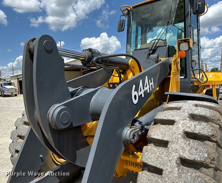 image for item NL9862 1998 John Deere 644H wheel loader