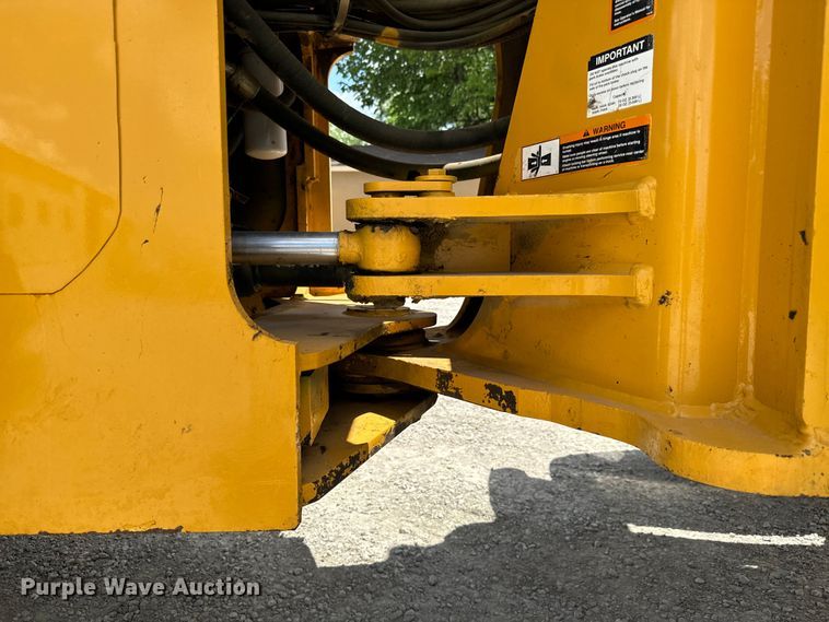 image for item NL9862 1998 John Deere 644H wheel loader