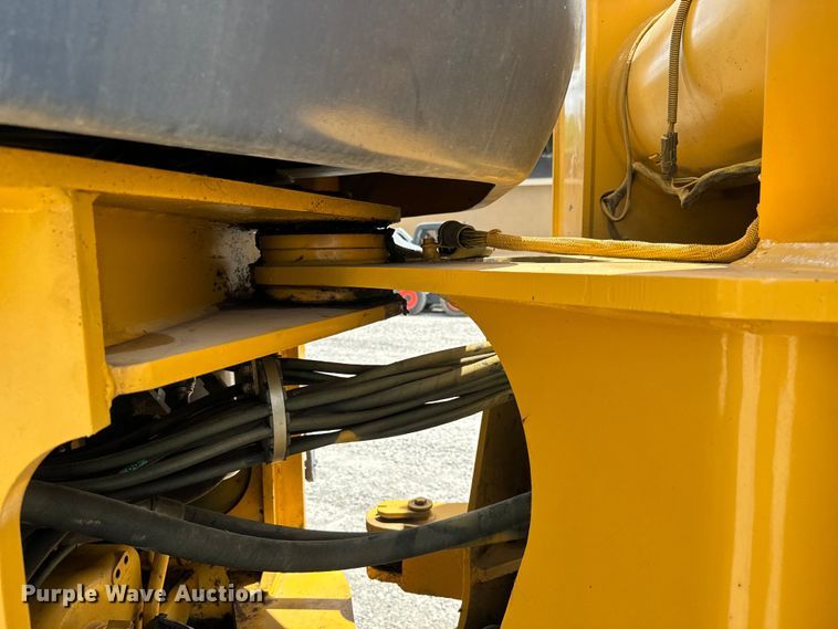 image for item NL9862 1998 John Deere 644H wheel loader