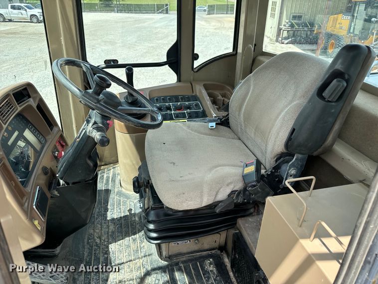 image for item NL9862 1998 John Deere 644H wheel loader