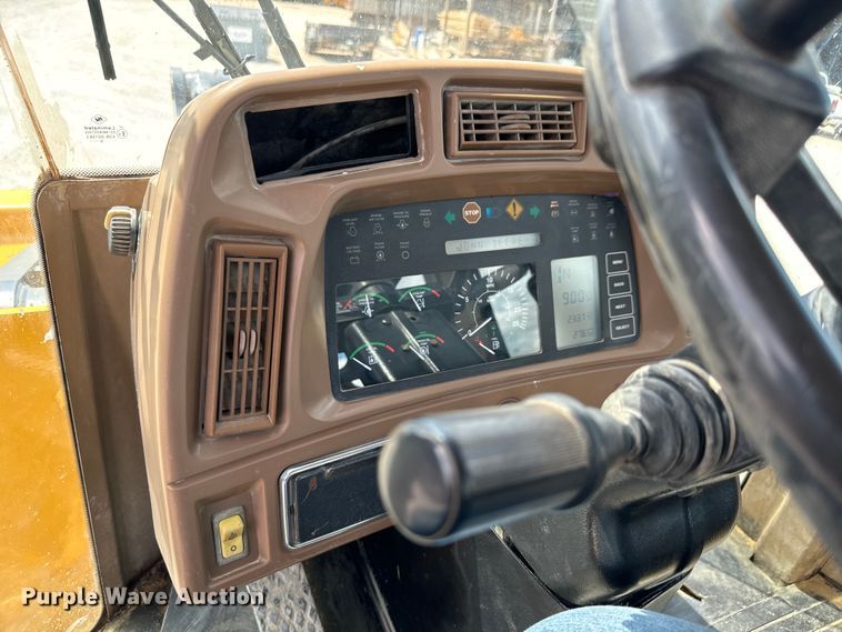 image for item NL9862 1998 John Deere 644H wheel loader