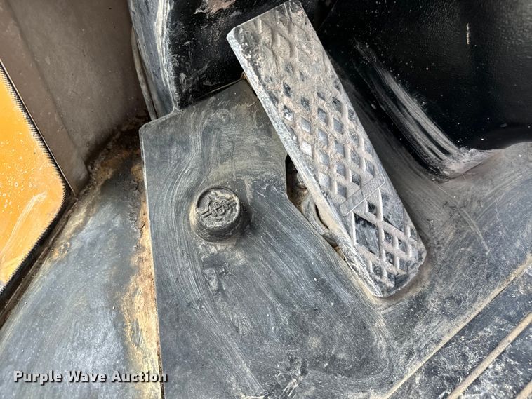 image for item NL9862 1998 John Deere 644H wheel loader