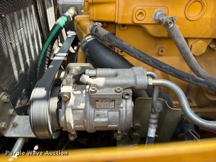 image for item NL9862 1998 John Deere 644H wheel loader