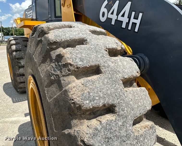 image for item NL9862 1998 John Deere 644H wheel loader