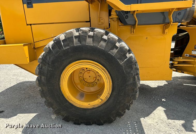 image for item NL9862 1998 John Deere 644H wheel loader