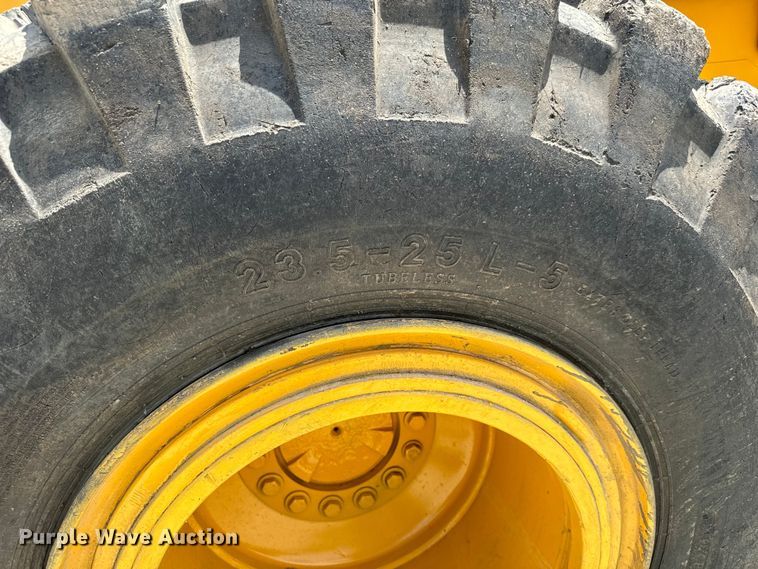 image for item NL9862 1998 John Deere 644H wheel loader