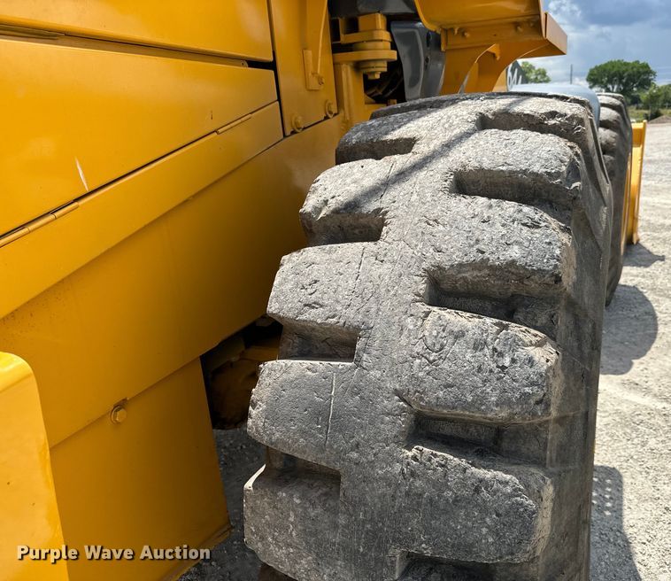 image for item NL9862 1998 John Deere 644H wheel loader