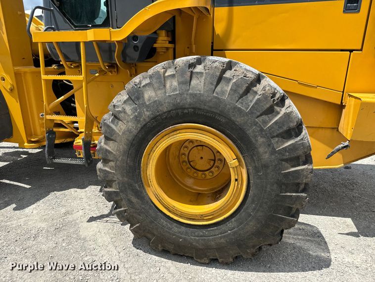 image for item NL9862 1998 John Deere 644H wheel loader