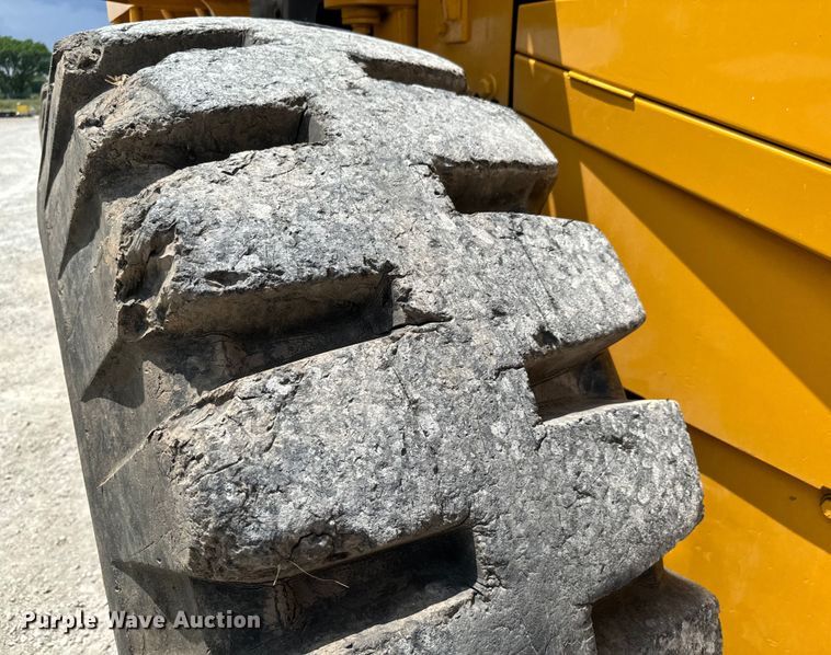 image for item NL9862 1998 John Deere 644H wheel loader