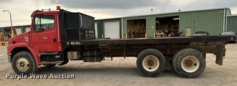image for item NL9867 1997 Freightliner  FL80 flatbed truck