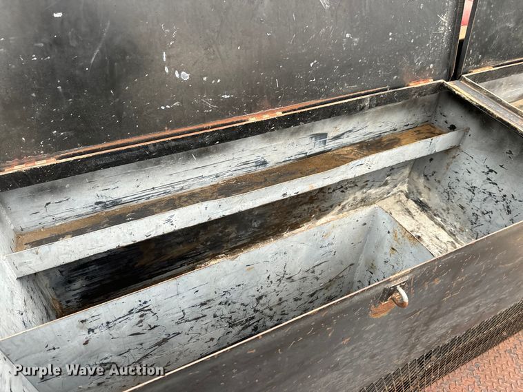 image for item NL9867 1997 Freightliner  FL80 flatbed truck