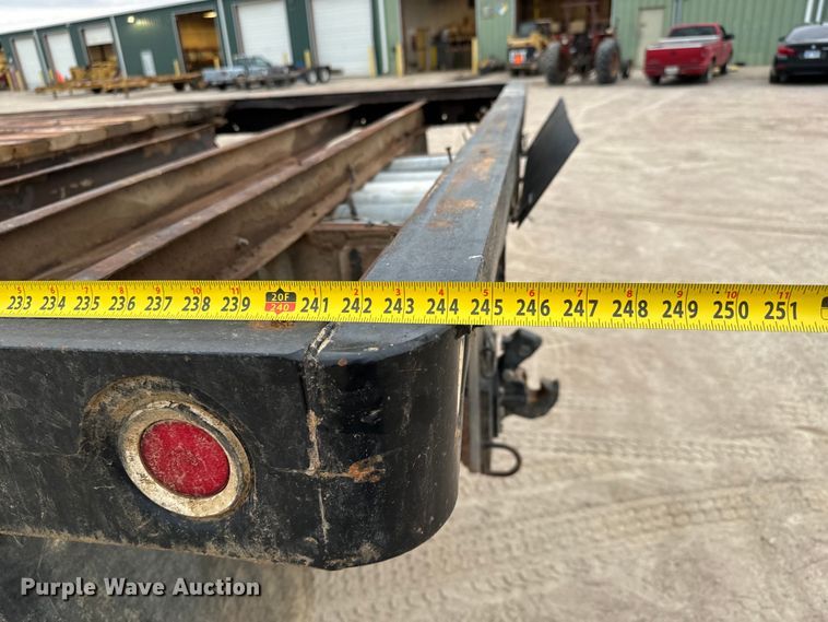 image for item NL9867 1997 Freightliner  FL80 flatbed truck