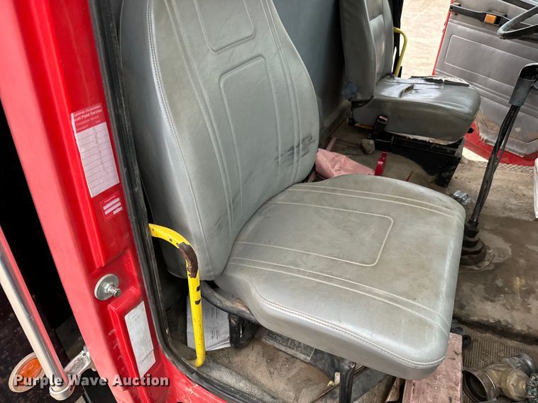 image for item NL9867 1997 Freightliner  FL80 flatbed truck