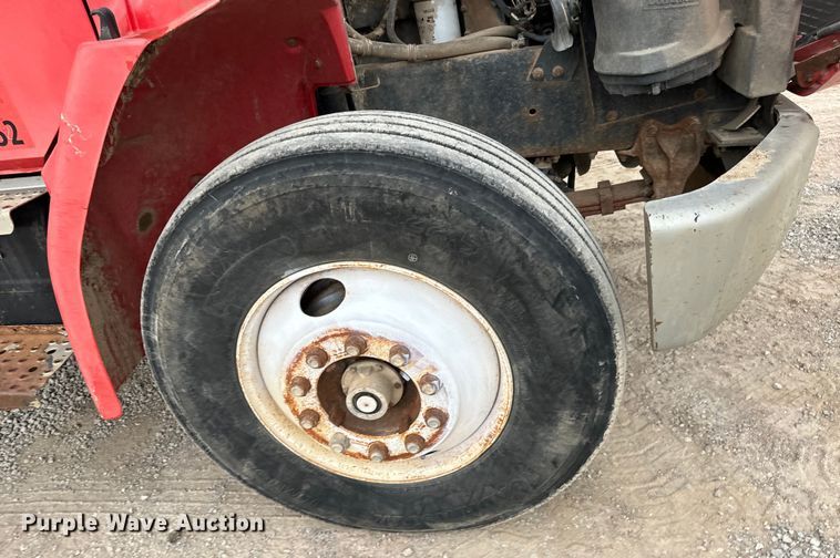 image for item NL9867 1997 Freightliner  FL80 flatbed truck