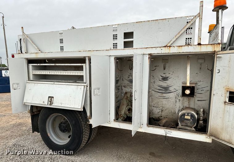 image for item NL9868 1993 Chevrolet  Kodiak C6500 utility / service truck with reel carrier