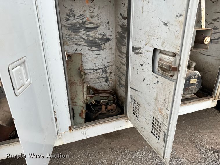 image for item NL9868 1993 Chevrolet  Kodiak C6500 utility / service truck with reel carrier