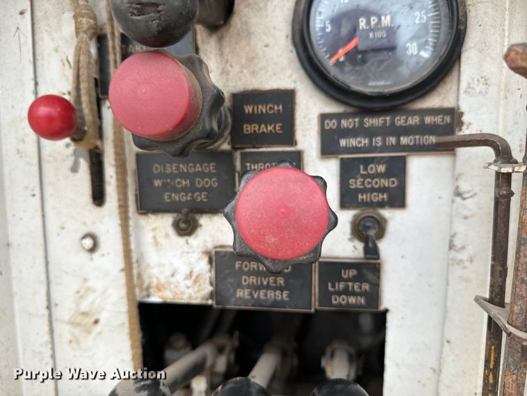 image for item NL9868 1993 Chevrolet  Kodiak C6500 utility / service truck with reel carrier