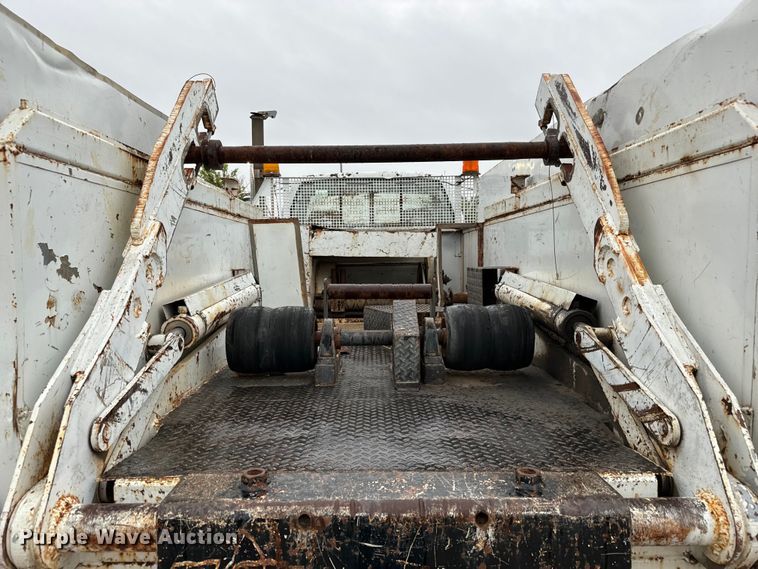 image for item NL9868 1993 Chevrolet  Kodiak C6500 utility / service truck with reel carrier