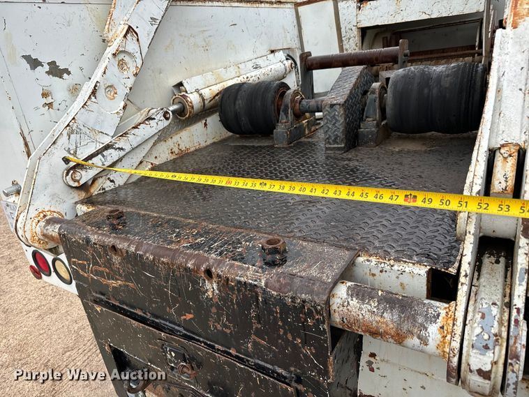 image for item NL9868 1993 Chevrolet  Kodiak C6500 utility / service truck with reel carrier