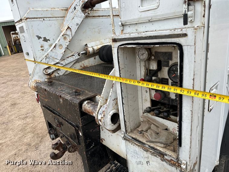 image for item NL9868 1993 Chevrolet  Kodiak C6500 utility / service truck with reel carrier