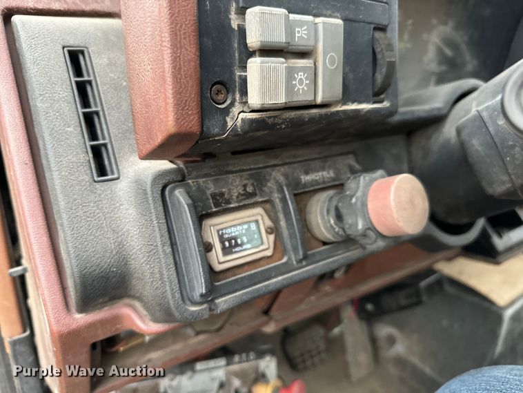 image for item NL9868 1993 Chevrolet  Kodiak C6500 utility / service truck with reel carrier