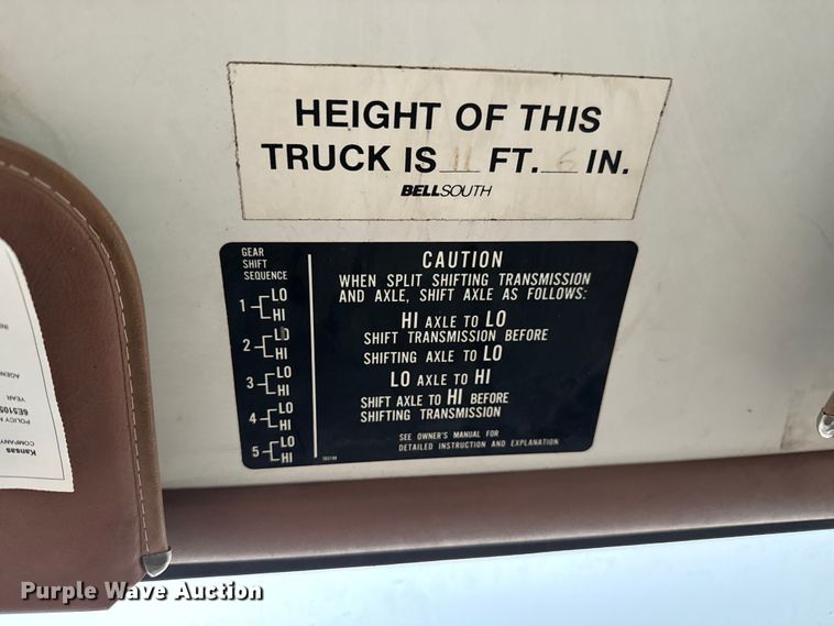 image for item NL9868 1993 Chevrolet  Kodiak C6500 utility / service truck with reel carrier