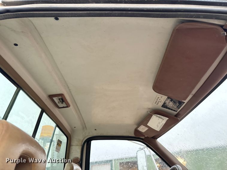 image for item NL9868 1993 Chevrolet  Kodiak C6500 utility / service truck with reel carrier