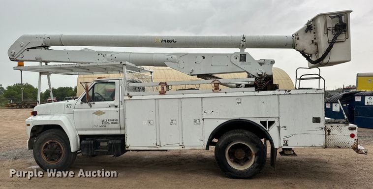image for item NL9870 1990 Ford F700 bucket truck