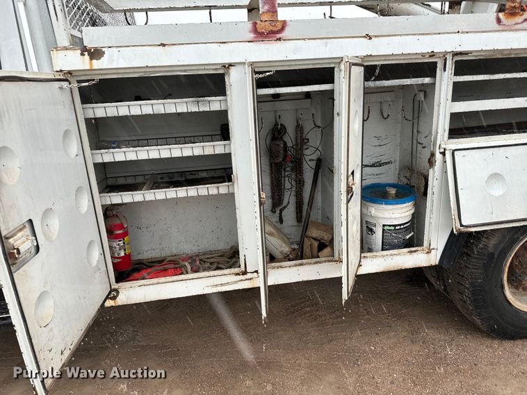 image for item NL9870 1990 Ford F700 bucket truck