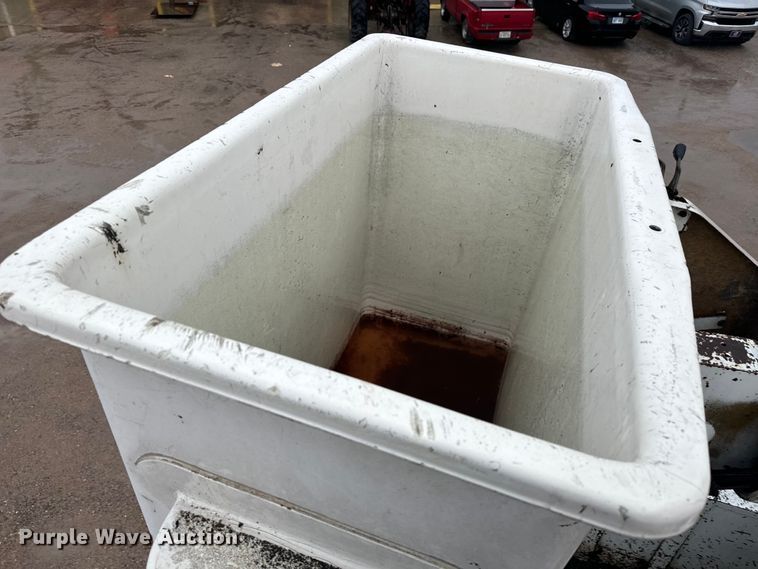 image for item NL9870 1990 Ford F700 bucket truck