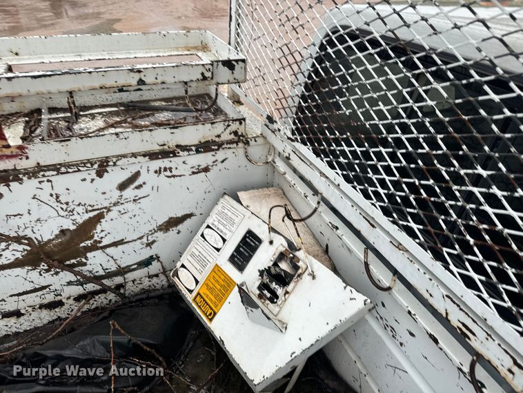 image for item NL9870 1990 Ford F700 bucket truck