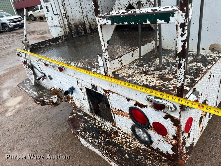 image for item NL9870 1990 Ford F700 bucket truck