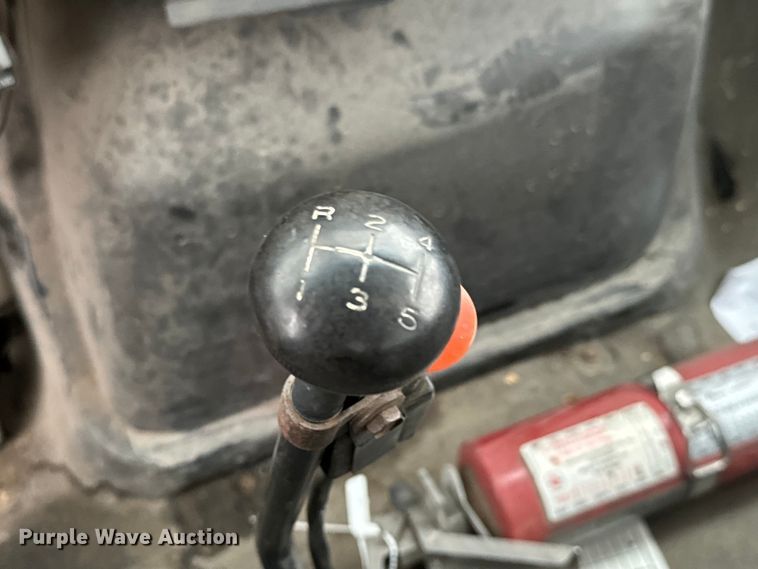 image for item NL9870 1990 Ford F700 bucket truck