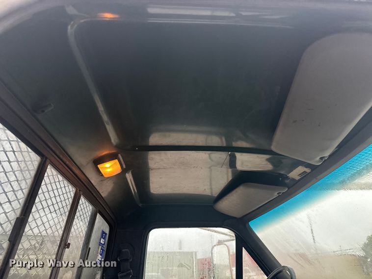 image for item NL9870 1990 Ford F700 bucket truck