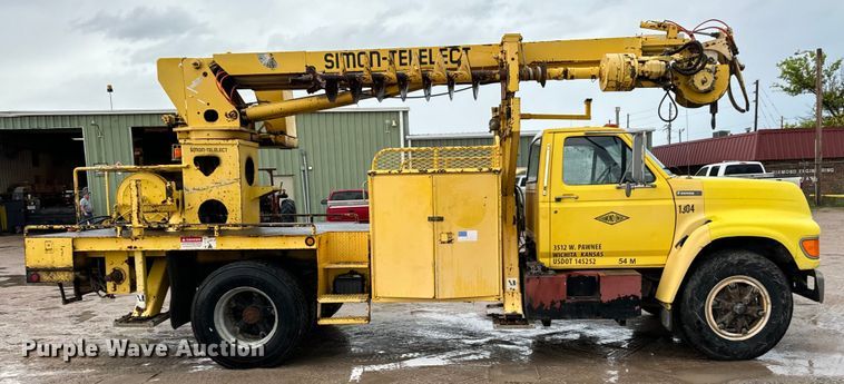 image for item NL9871 1995 Ford F700 digger derrick truck