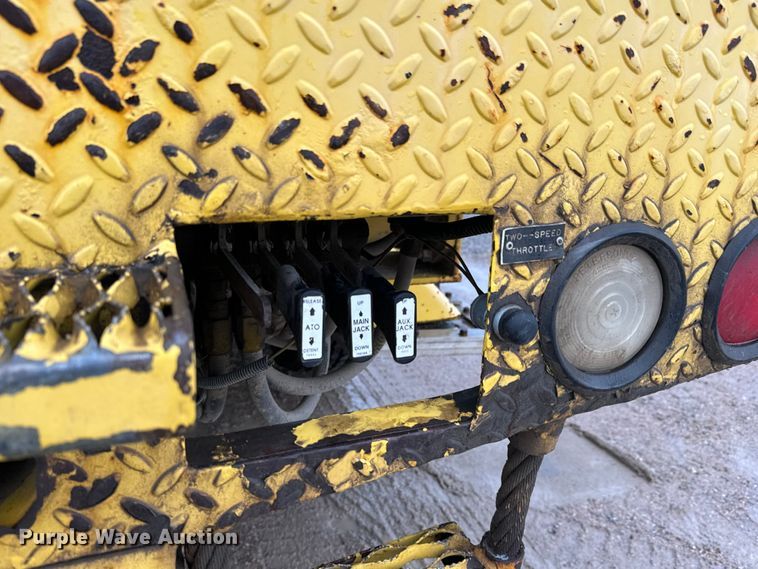 image for item NL9871 1995 Ford F700 digger derrick truck