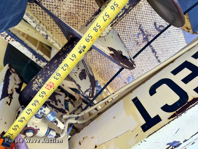 image for item NL9871 1995 Ford F700 digger derrick truck