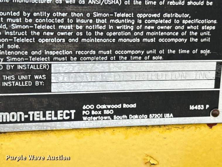 image for item NL9871 1995 Ford F700 digger derrick truck