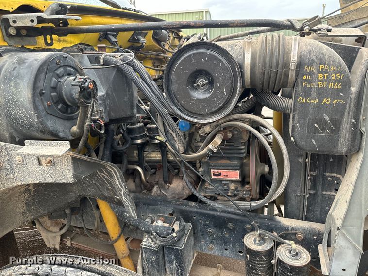 image for item NL9871 1995 Ford F700 digger derrick truck