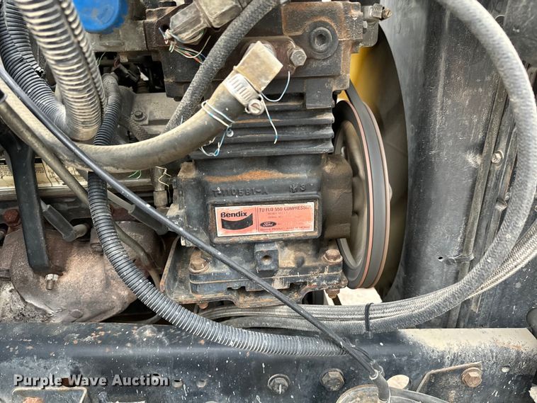 image for item NL9871 1995 Ford F700 digger derrick truck