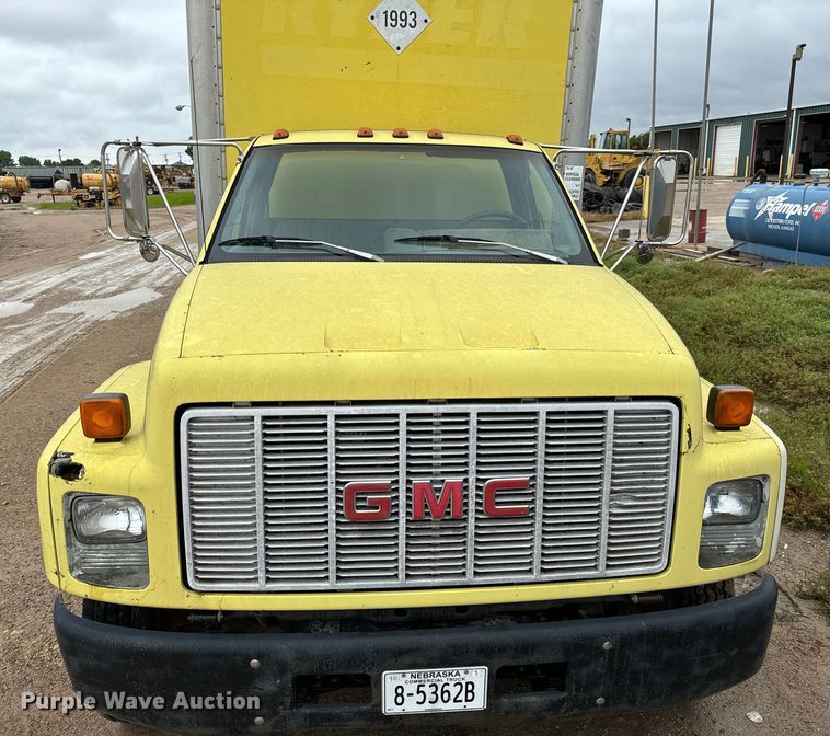 image for item NL9874 1992 GMC TopKick C5500 box truck