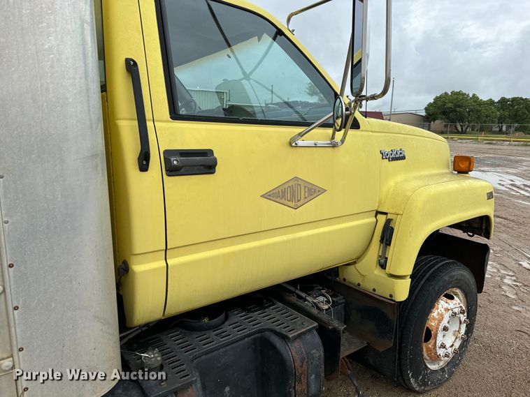 image for item NL9874 1992 GMC TopKick C5500 box truck