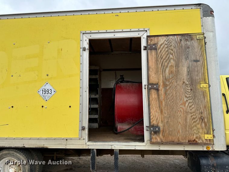 image for item NL9874 1992 GMC TopKick C5500 box truck