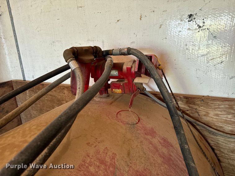 image for item NL9874 1992 GMC TopKick C5500 box truck