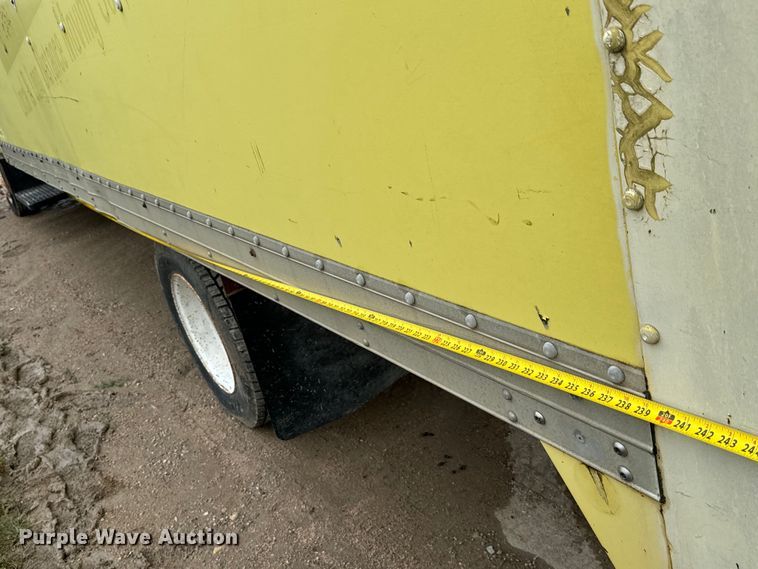 image for item NL9874 1992 GMC TopKick C5500 box truck